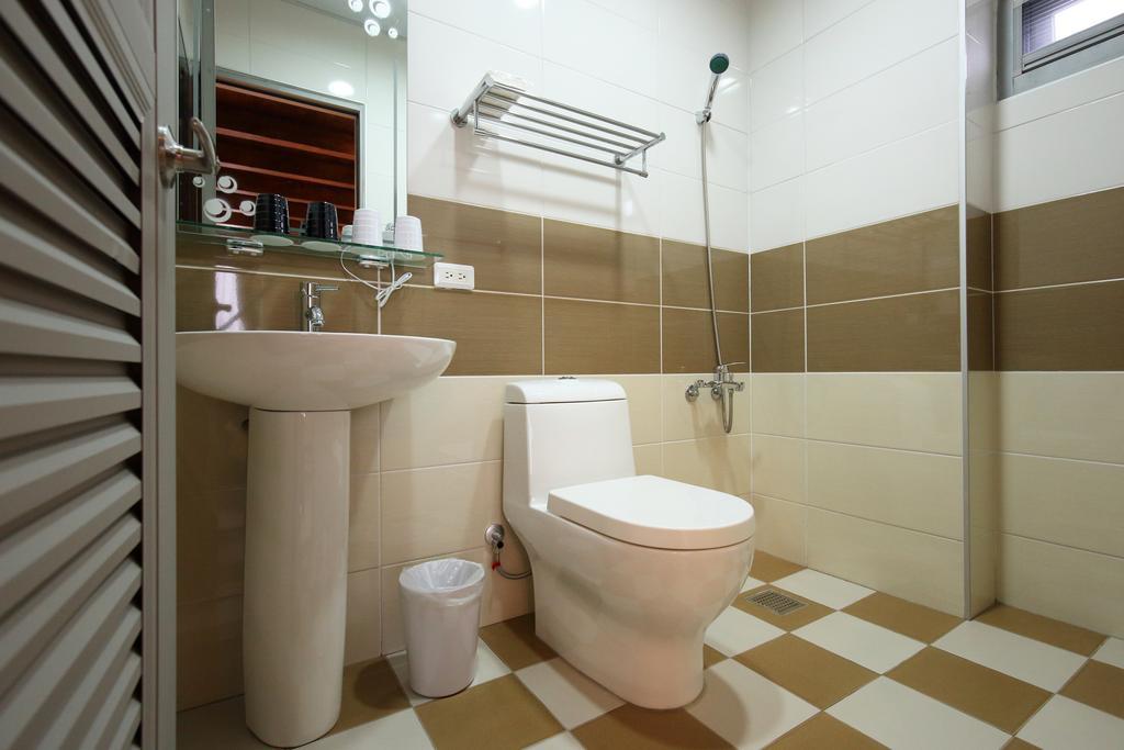 Xiao Songzi Station Maeda Elevator Guesthouse Hualien City Room photo