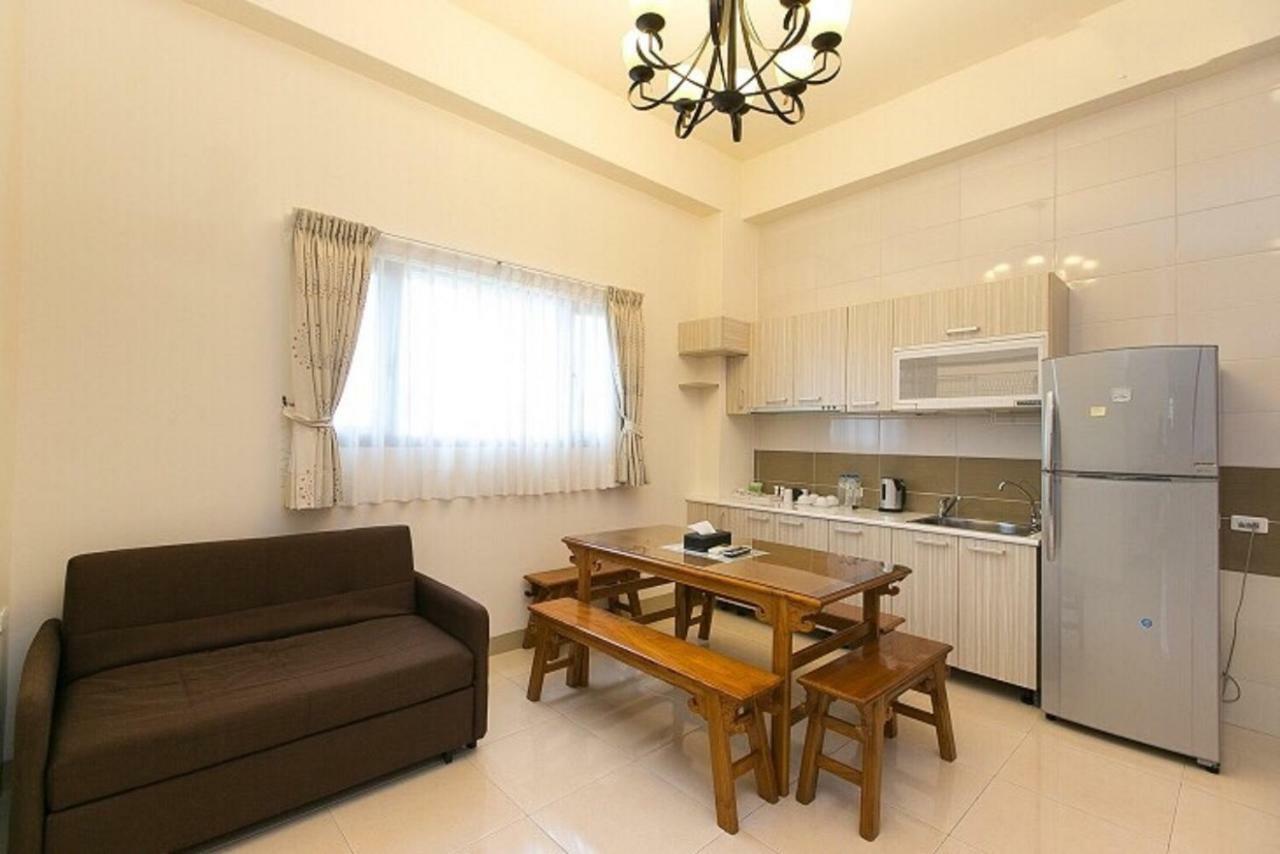 Xiao Songzi Station Maeda Elevator Guesthouse Hualien City Exterior photo